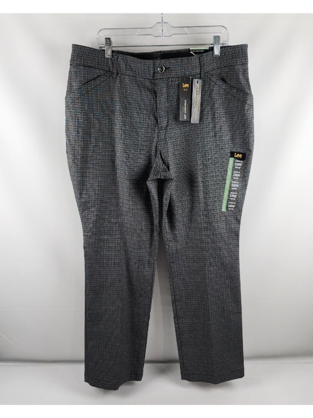Lee Jeans Womens 18W Black White Plaid Petite Flex Motion Straight Leg Pants NWT